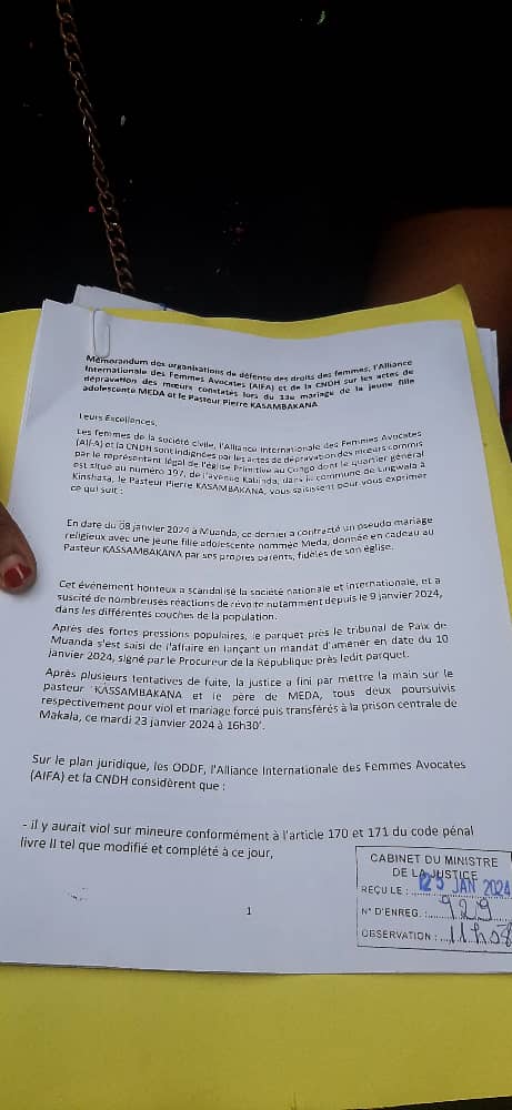 Affaire Pasteur Kasambakana : Une Coalition des ODDF, AIFA, et la CNDH dans les rues de Kinshasa, dénonce les mariages forcés et précoces des filles mineures 