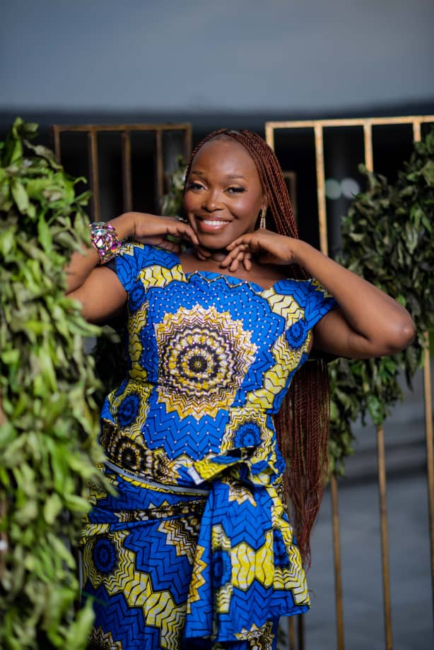 Styliste & Modeliste: Carine Pala ouvre gratuitement les portes de ses ateliers de couture aux jeunes étudiantes congolaises 