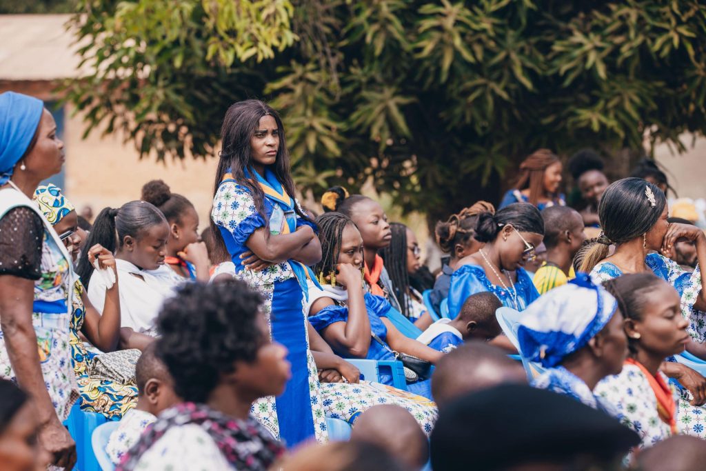 75e anniversaire de la Paroisse Notre-Dame de Fatima de Luozi : Judith Suminwa présente à la messe